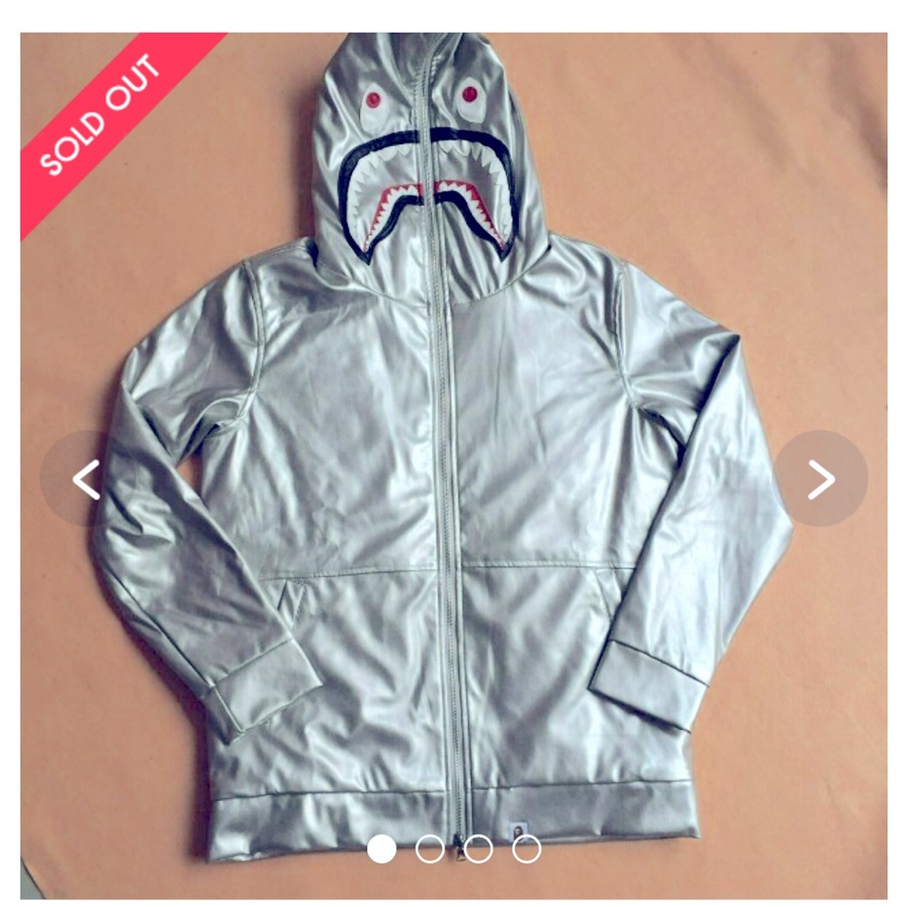 A Bathing Ape Quilted warm Winter Shark Skin Winter Jacket with original tags XL